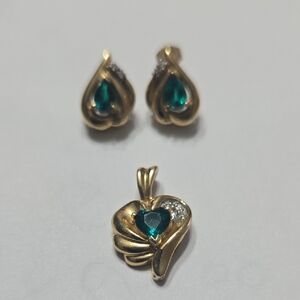 14 K Yellow gold diamond and emerald earrings And PENDANT